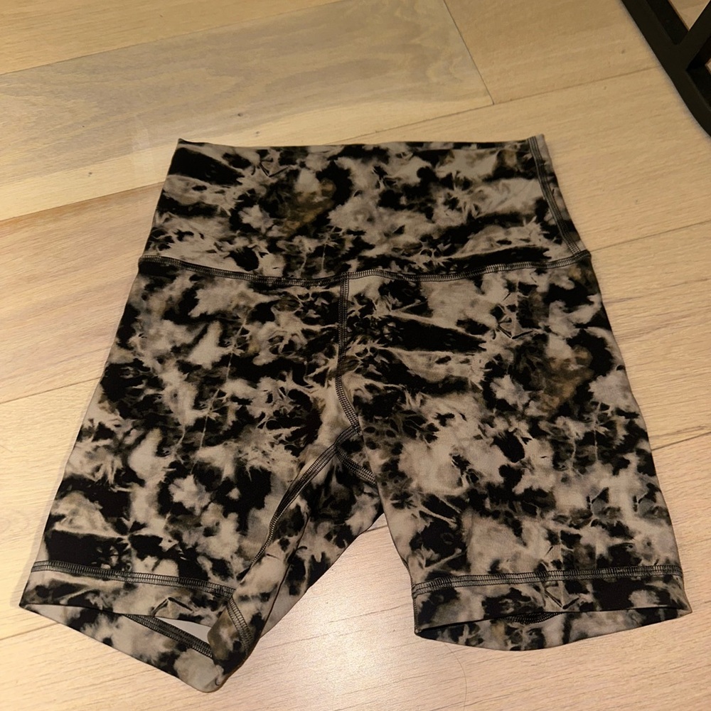 lululemon athletica Black and Tan Athletic Shorts
